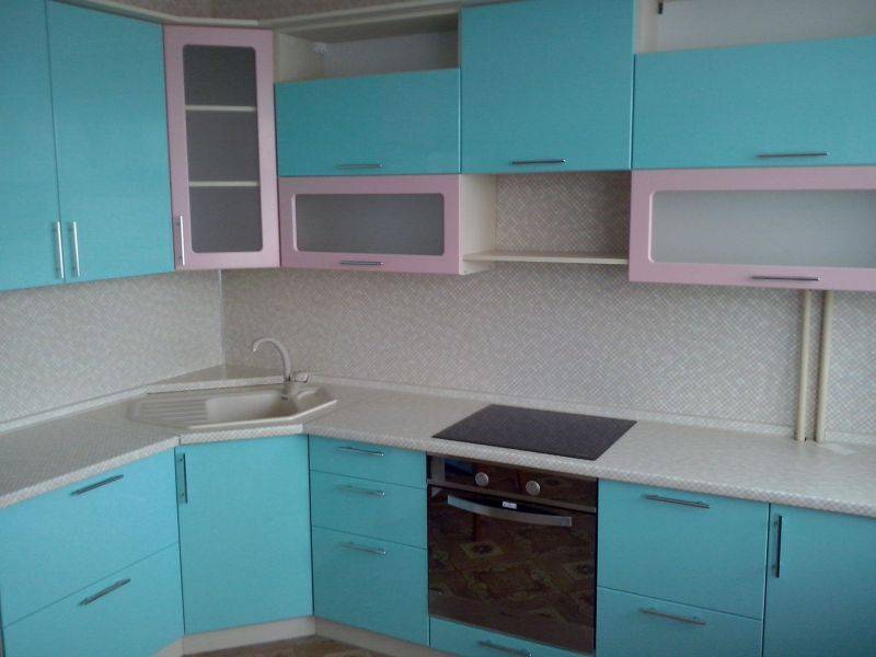 голубая угловая кухня в Нижнем Тагиле
