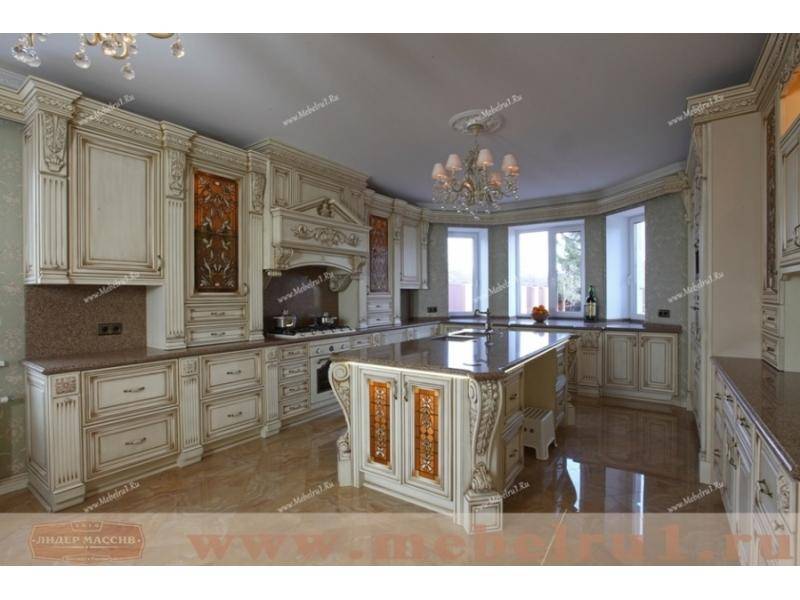 кухня барокко из массива дуба в Нижнем Тагиле