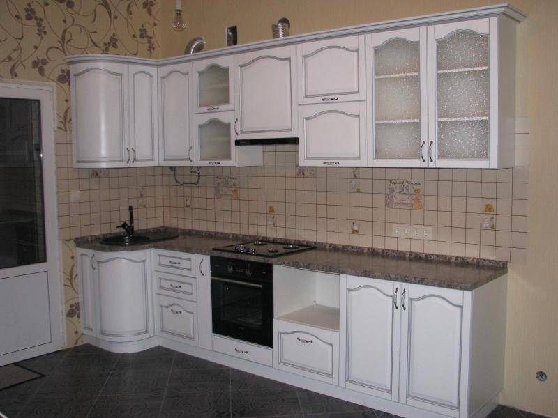 угловая классическая кухня в Нижнем Тагиле