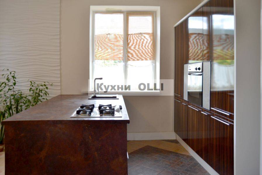 кухня с островом в Нижнем Тагиле