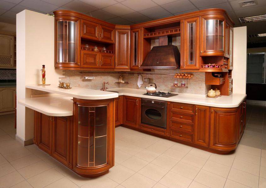 угловая кухня классика в Нижнем Тагиле