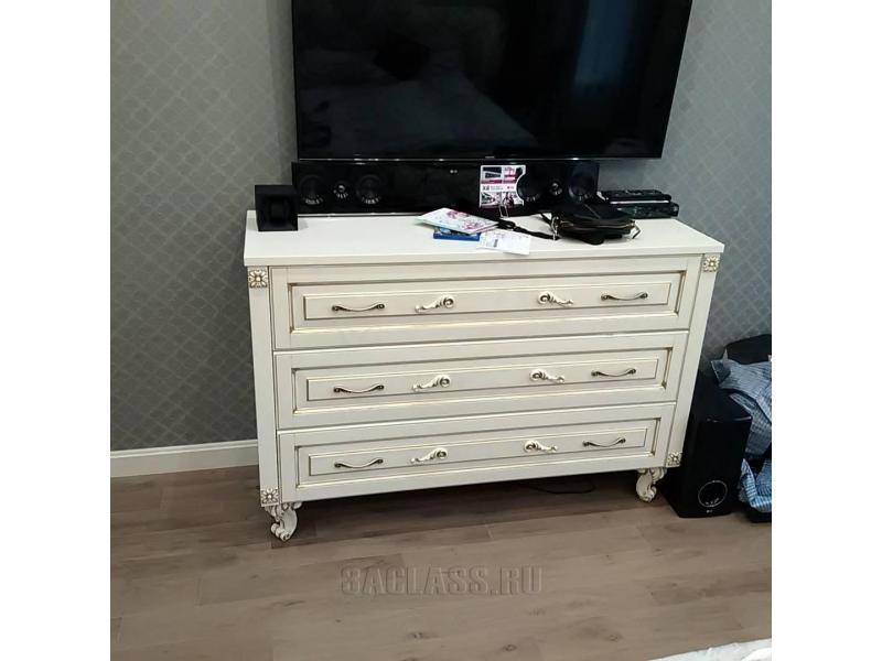 классический белый комод в Нижнем Тагиле