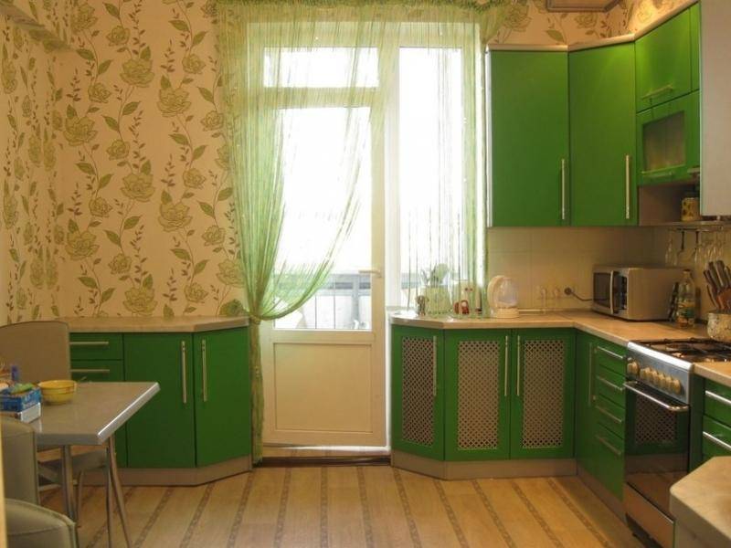 угловая зеленая кухня в Нижнем Тагиле