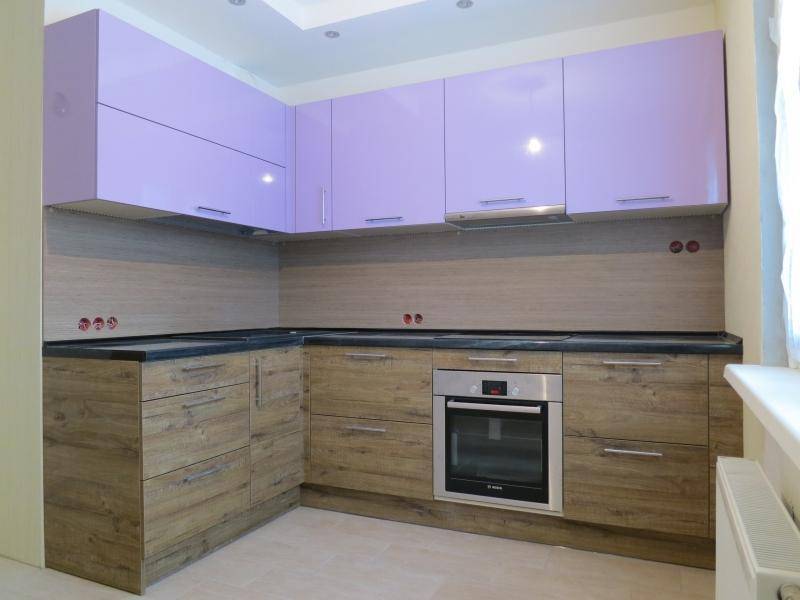 красивая сиреневая кухня в Нижнем Тагиле