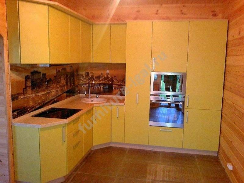 угловая желтая кухня в Нижнем Тагиле