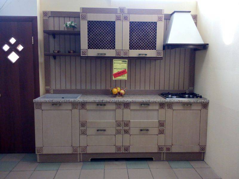 прямая кухня кантри в Нижнем Тагиле