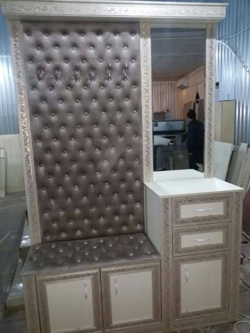 небольшая прихожая в Нижнем Тагиле