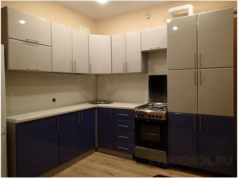красивая угловая кухня в Нижнем Тагиле