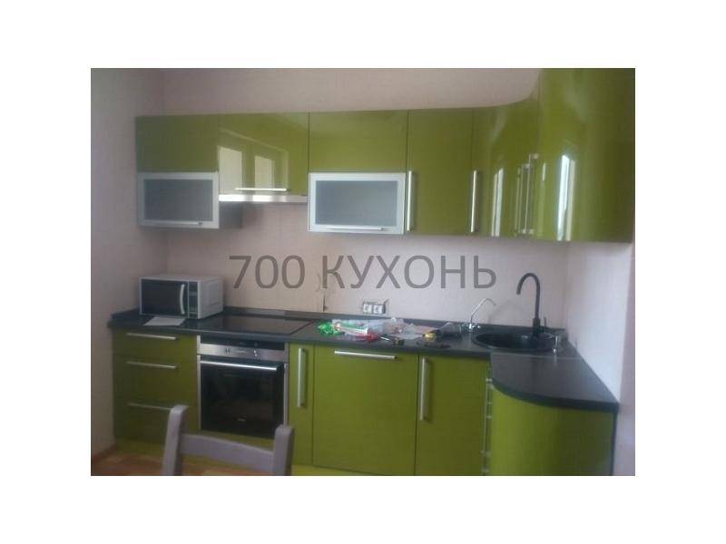 зеленая угловая кухня в Нижнем Тагиле