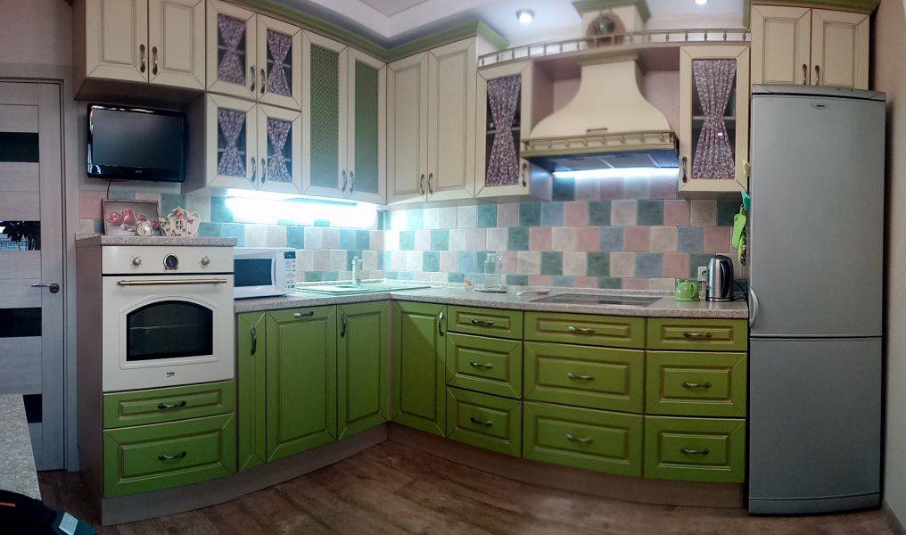удобная угловая кухня в Нижнем Тагиле