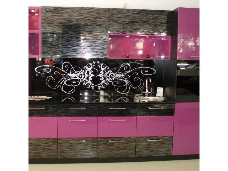 современная кухня страйп малина в Нижнем Тагиле