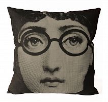 подушка с портретом лины пьеро форназетти glasses в Нижнем Тагиле