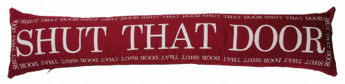 подушка с надписью shut that door в Нижнем Тагиле